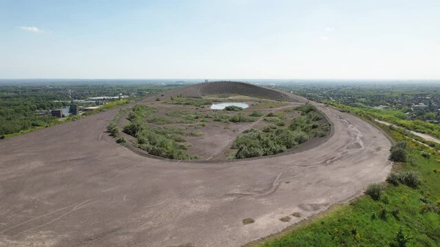 Halde Haniel / Abraumhalde am n&ouml;rdlichen Rand des Ruhrgebiets / Bottrop, NRW
