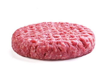 Mięso wołowe mielone do hamburgera na białym tle - obrazy, fototapety, plakaty