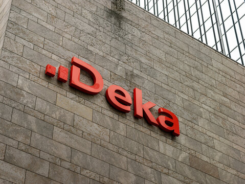 FRANKFURT, GERMANY - 20. March 2023: Deka investment bank logo sign on an exterior wall. Headquarters in Frankfurt am Main. Financial business service for asset management and capital market solutions