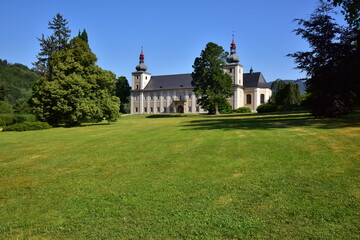 Fototapeta na wymiar Chateau Park Loucna nad Desnou