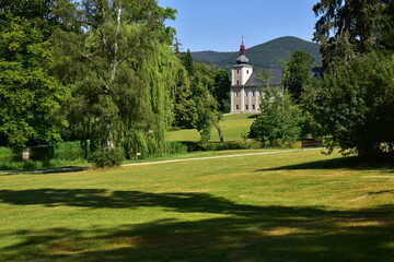 Fototapeta na wymiar Chateau Park Loucna nad Desnou