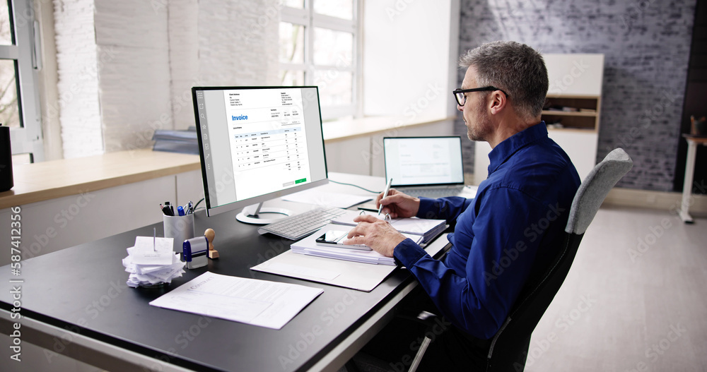 Poster e invoice and digital receipt statements