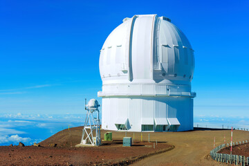 Fototapeta premium Observatory Dome at Mauna Kea's Summit