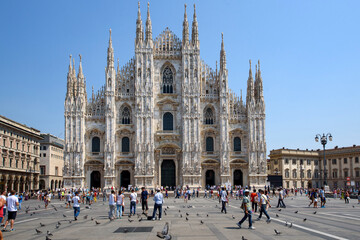 Milan, Italy, August 2015: Piazza del Duomo, Cathedral Square © Bogdan Barabas