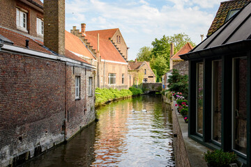 Fototapeta na wymiar Traditional canal in Bruges, Belgium