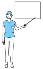 ホワイトボードを指示棒で指す中年・シニア女性看護師、理学療法士、作業療法士、言語聴覚士、看護助手