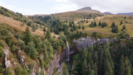 Fototapeta na wymiar Cascade Auvergne Massif central France