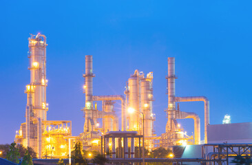 Obraz na płótnie Canvas Industrial plants, petrochemicals and petroleum plants