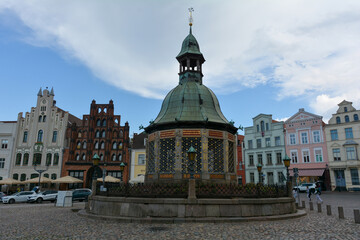 Fototapeta na wymiar Water art fountain in Wismar, Germany
