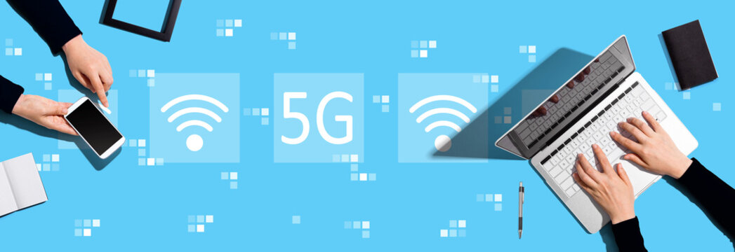 5G network with two people working together