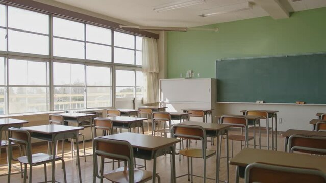 人のいない教室の風景