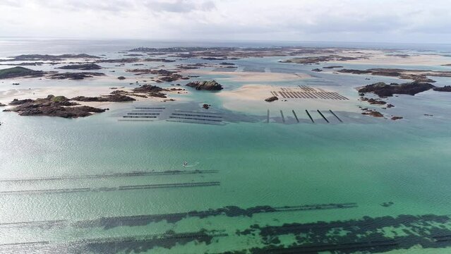 Les &icirc;les Chausey, au large de Granville.