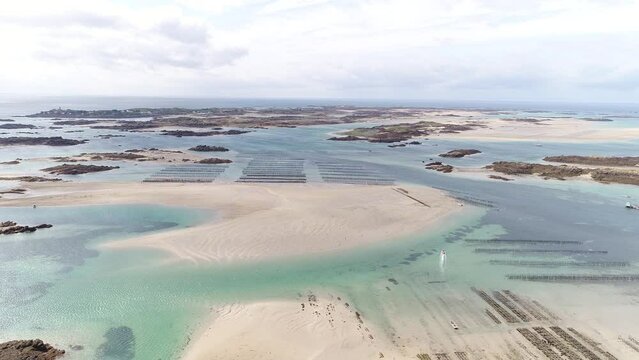 Les &icirc;les Chausey, au large de Granville.