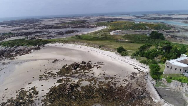Les &icirc;les Chausey, au large de Granville.