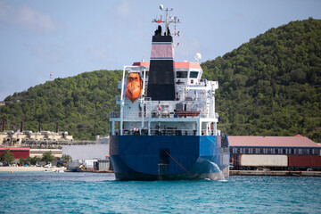 Bateau de sauvetage sur un navire marchand.