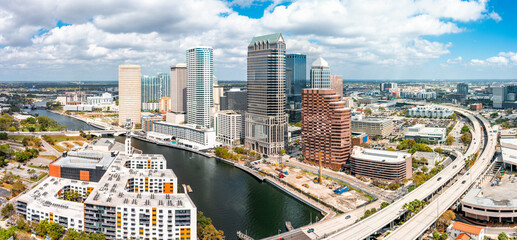 Aerial panorama of Tampa, Florida skyline. Tampa is a city on the Gulf Coast of the U.S. state of Florida. - obrazy, fototapety, plakaty