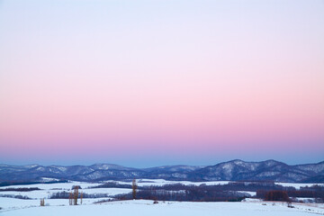 日の出前の彩り（美瑛町）
