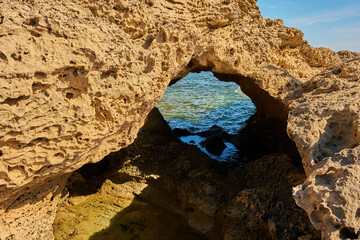 Portsea Back Beach in Mornington Peninsula is an exposed beach break that has very consistent waves and works all around the year. The best wind direction is from the northeast