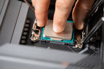 Installing a new intel processor by the computer user