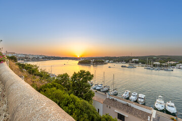 Atardecer en el puerto de Mahón 