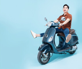 Fototapeta na wymiar Image of yougn Asian man on motorbike