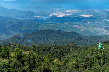 Many tourists come to visit Ba Na Hills by cable car. Ba Na Hill mountain resort is a favorite destination for many tourists