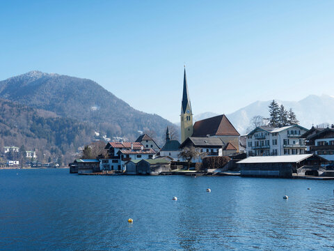 Rottach-Egern in den Bayerischen Alpen am S&uuml;dufer des Tegernsees
