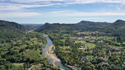survol des Cévennes dans le sud de la France (Anduze, Occitanie)	