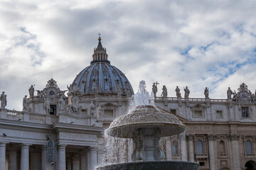 Obraz premium St. Peter's Square and basilica 