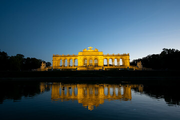 the palace in the vienna night