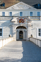 Front barokowego pałacu w Zaborze / The front of the Baroque palace in Zabór