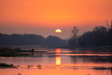 Zachód słońca nad rzeką Odrą / Sunset over the Oder River - obrazy, fototapety, plakaty