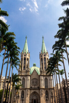S&eacute; Cathedral - Sao Paulo Travel Destination.