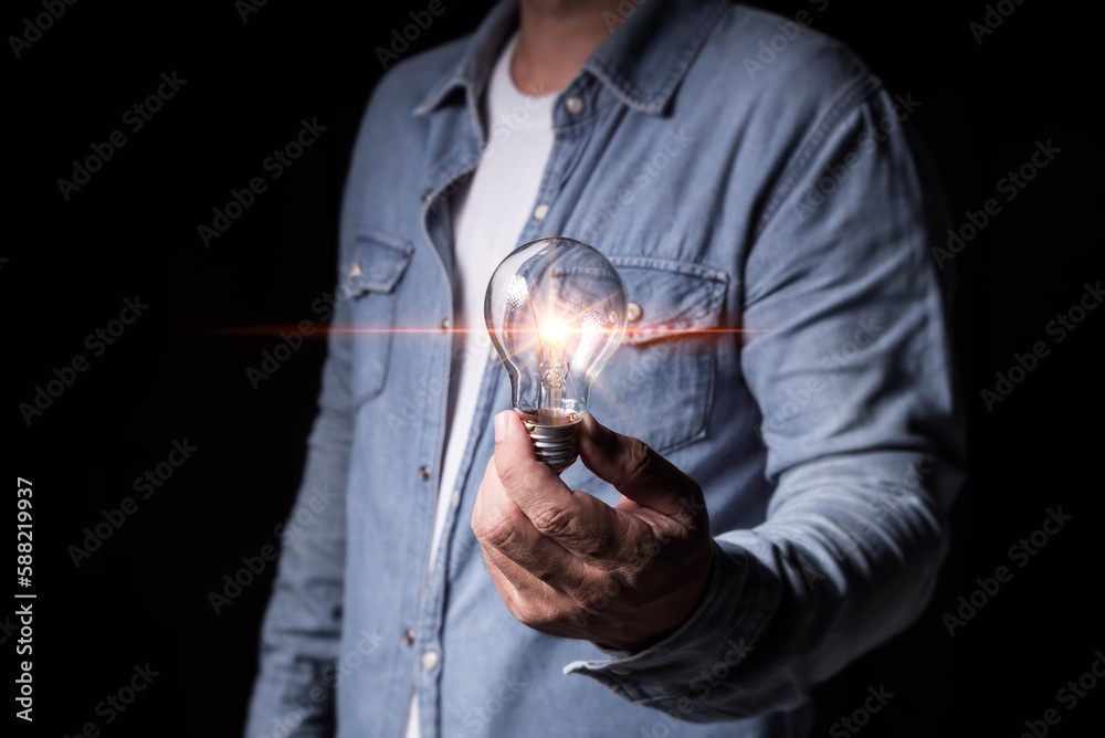 Aufkleber man hand holding light bulb global internet connection. business global internet connection applicat