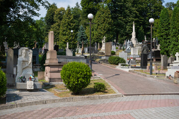 Obraz premium Graves and monuments at Lychakiv Cemetery, Lviv, Ukraine