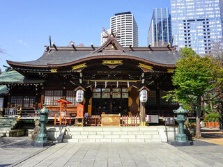 Fototapeta na wymiar 新宿中央公園とも続く十二社熊野神社（新宿区西新宿）