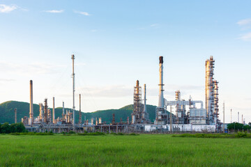 Fototapeta na wymiar oil refinery and petroleum industry
