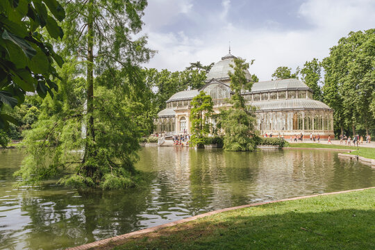 Spain, Madrid, Palacio de Cristal in El Retiro Park
