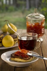 pancakes with jam