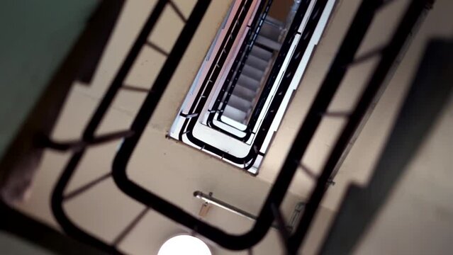 Staircase Roll Spin Shot, Security fence
