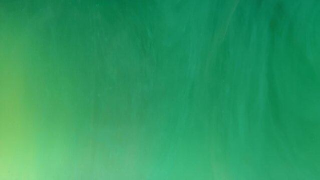 Turbulent Fluid Movement. Formation of swinching in a homogeneous liquid with impurities of green and yellow ink