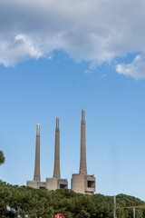 Thermal power station known as the thermal power station of the three chimneys was a conventional cycle thermoelectric installation located between the towns of Sant Adriá del besos and Badalona