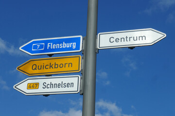 Pfeilwegweiser Richtung Flensburg