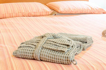Obraz na płótnie Canvas towels on a bed