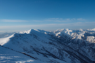 朝の冬山