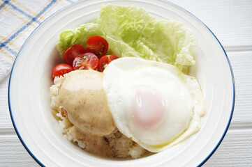 ロコモコ丼