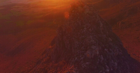 Naklejka premium Peak mountains during sunset