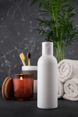 Obraz na płótnie Canvas White empty shampoo or lotion bottle for mock-up