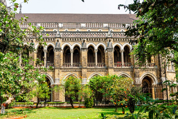 Fototapeta na wymiar Exterior of the University of Mumbai, Mumbai, Maharashstra, India, Asia