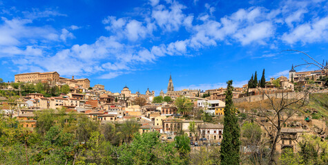 Fototapeta na wymiar Toledo city lanscape panorama view in Spain
